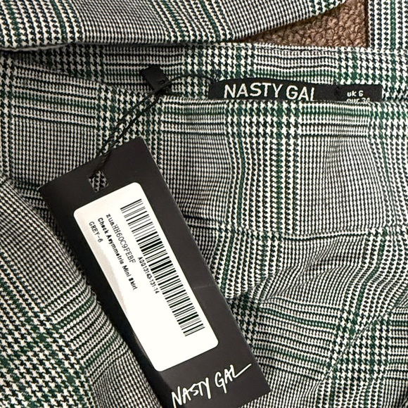 NastyGal Gray Plaid Blazer and skirt set - Picture 3 of 3